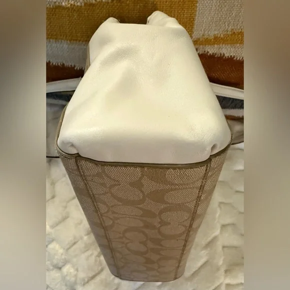 Coach Christie Signature Logo Small Shoulder Bag Carryall Tote - Picture 6 of 15